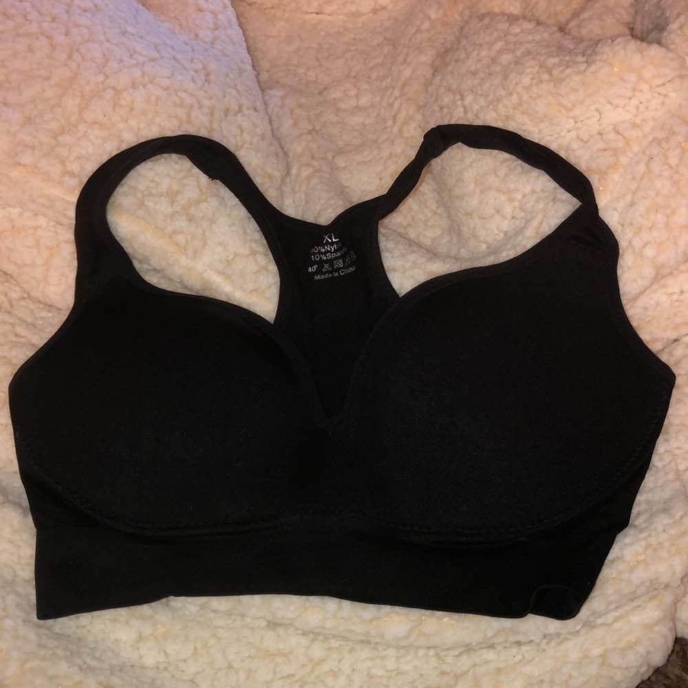 Black sports bra